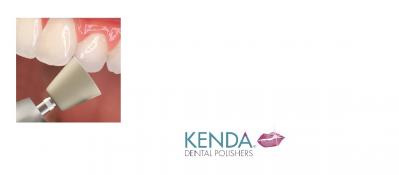 AB Dental distributeur exclusif des polissoirs KENDA / Maximus le polissoir composite en une étape / Cas clinique traité par le Dr Serfaty, professeur des Universités à Starsbourg.